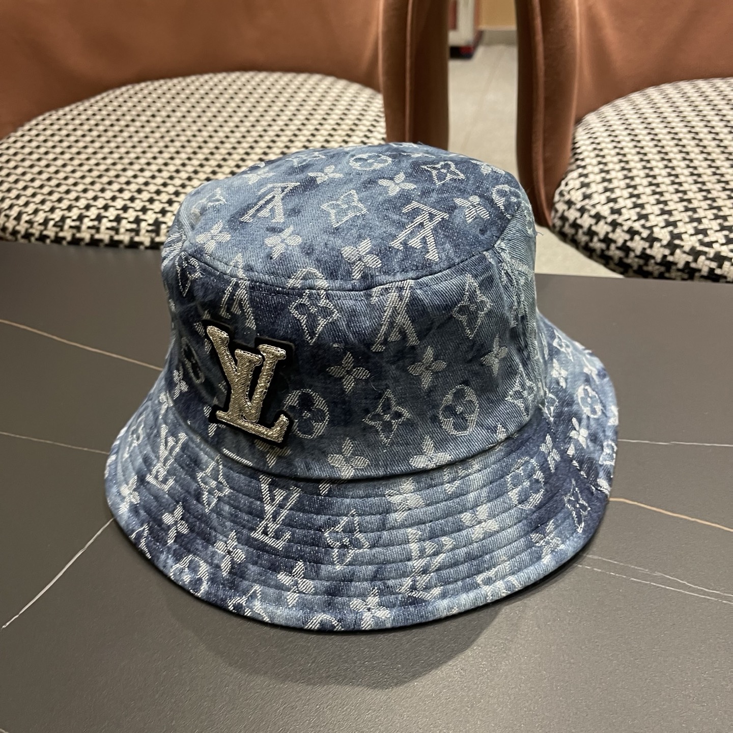 LV路易威登原单刺绣渔夫帽 轻盈透气。完美版型，男女适用