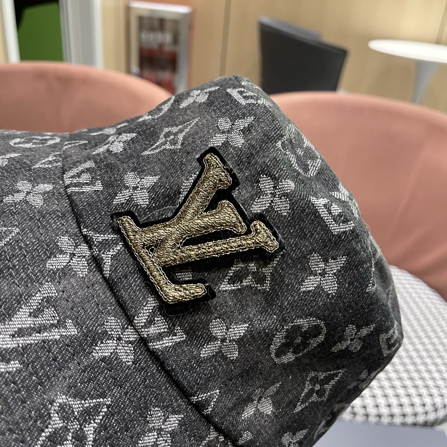 LV路易威登原单刺绣渔夫帽 轻盈透气。完美版型，男女适用