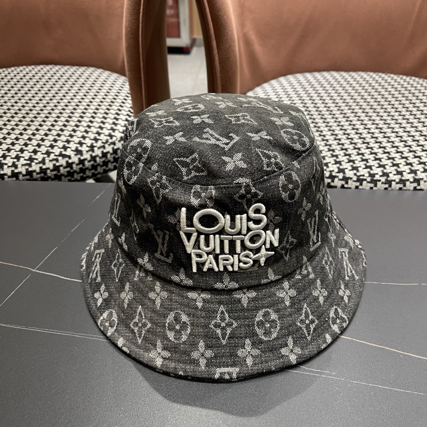 LV路易威登原单刺绣渔夫帽 轻盈透气。完美版型，男女适用