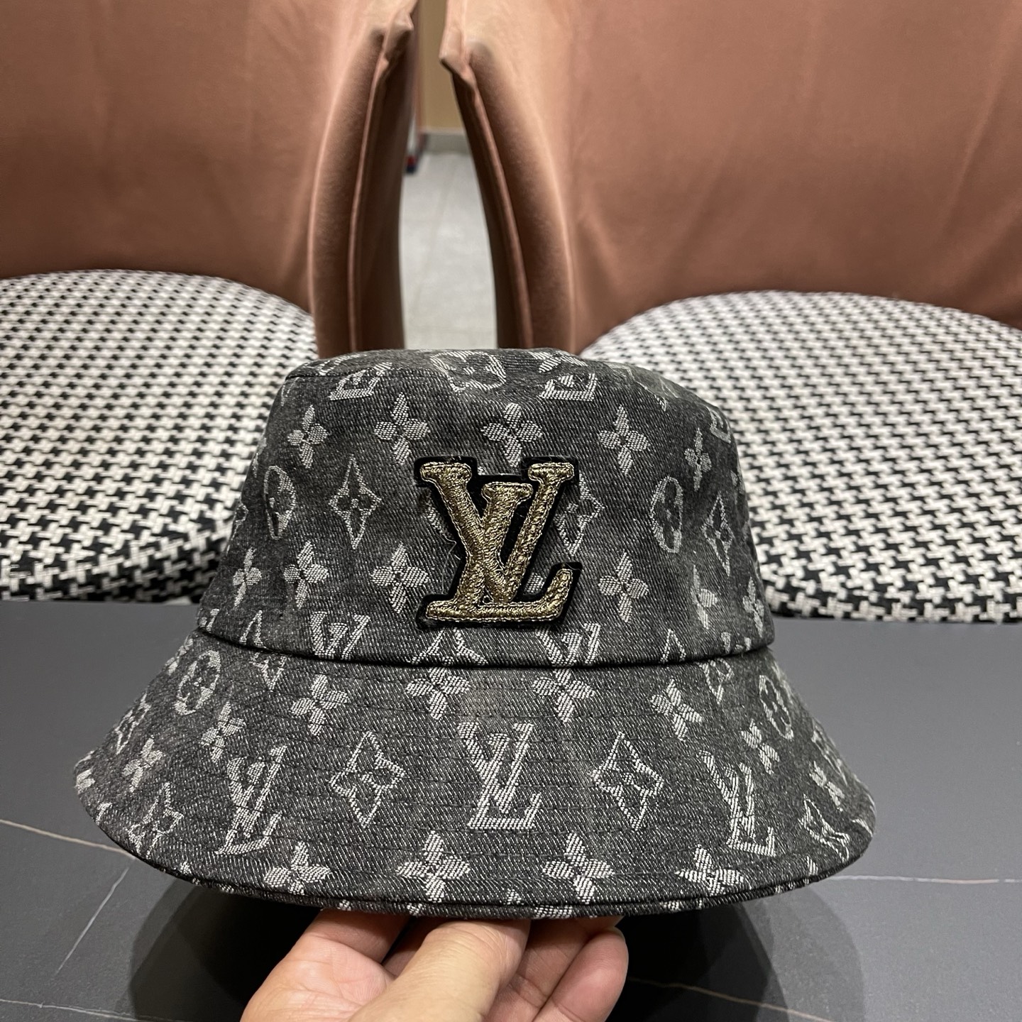 LV路易威登原单刺绣渔夫帽 轻盈透气。完美版型，男女适用