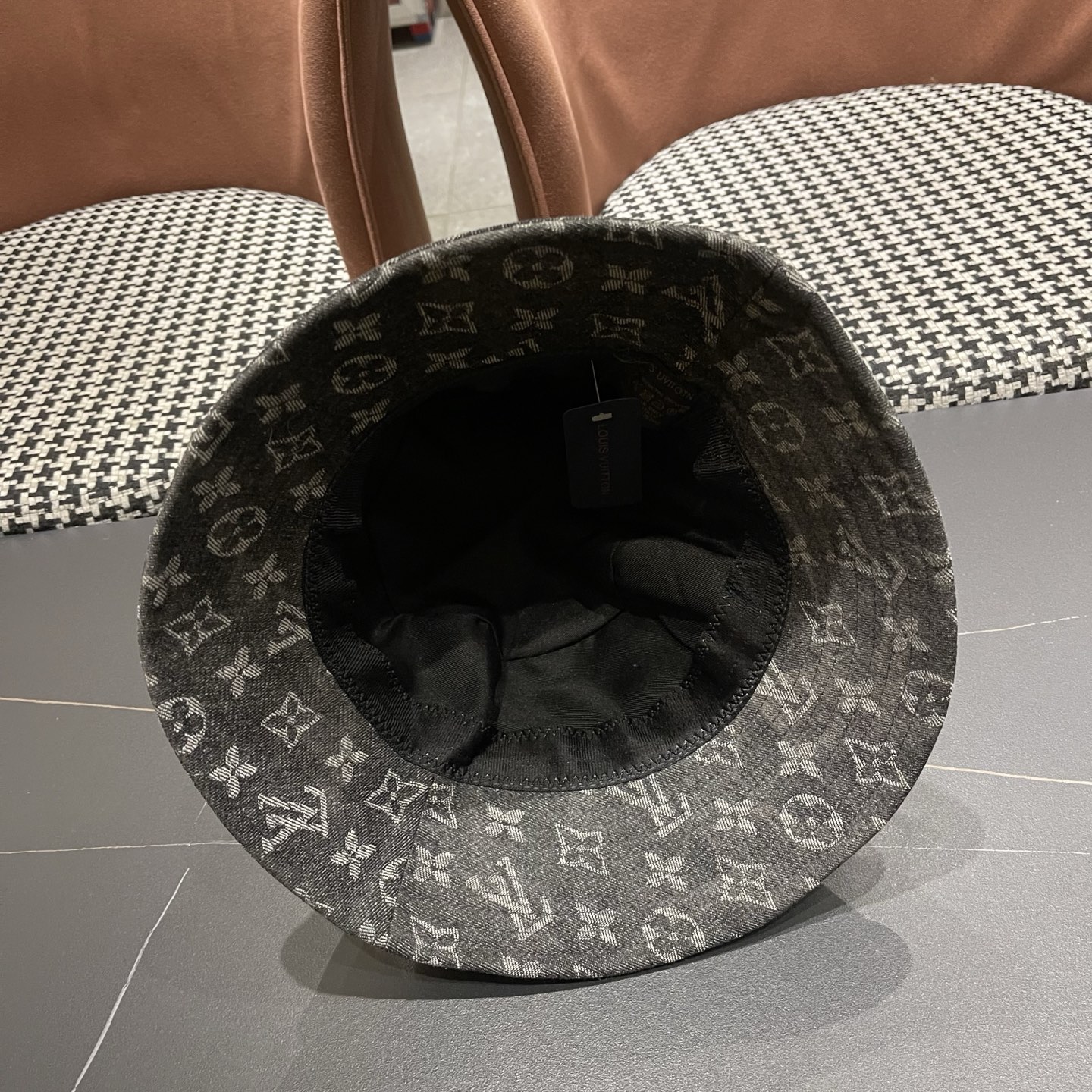 LV路易威登原单刺绣渔夫帽 轻盈透气。完美版型，男女适用