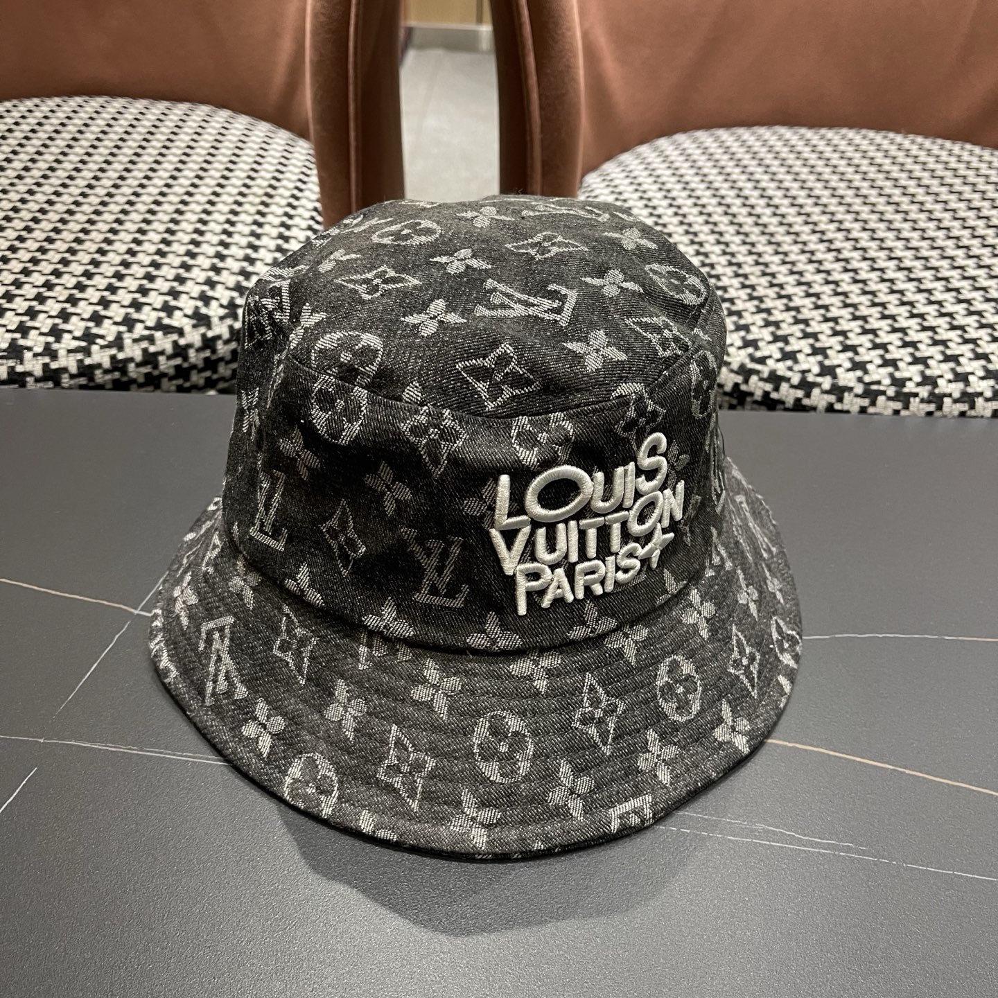 LV路易威登原单刺绣渔夫帽 轻盈透气。完美版型，男女适用