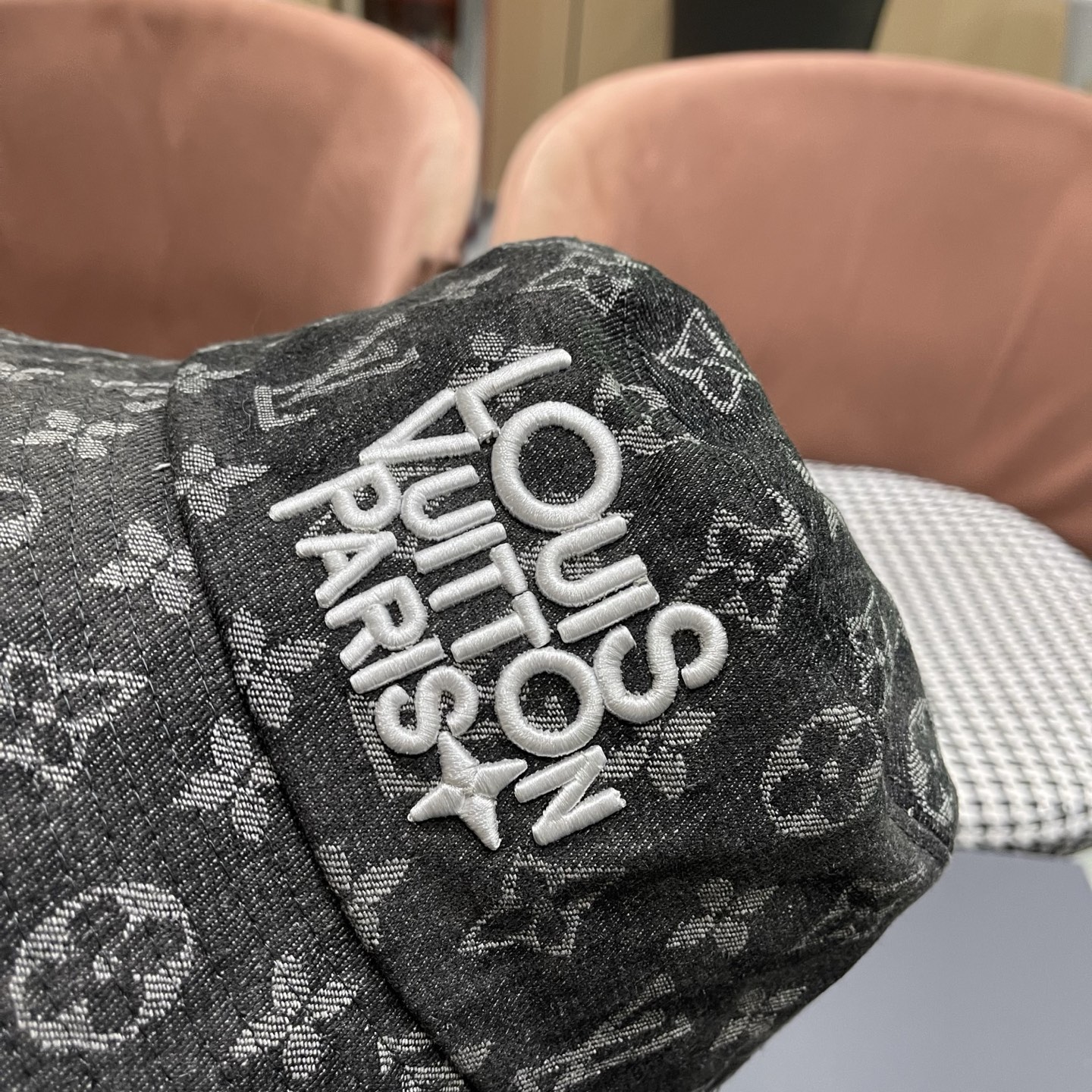 LV路易威登原单刺绣渔夫帽 轻盈透气。完美版型，男女适用