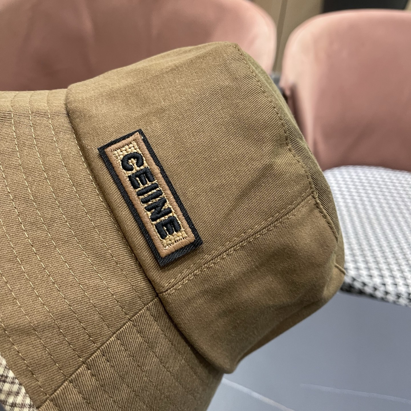 赛琳CELINE 新款渔夫帽，休闲大方，简约时尚，