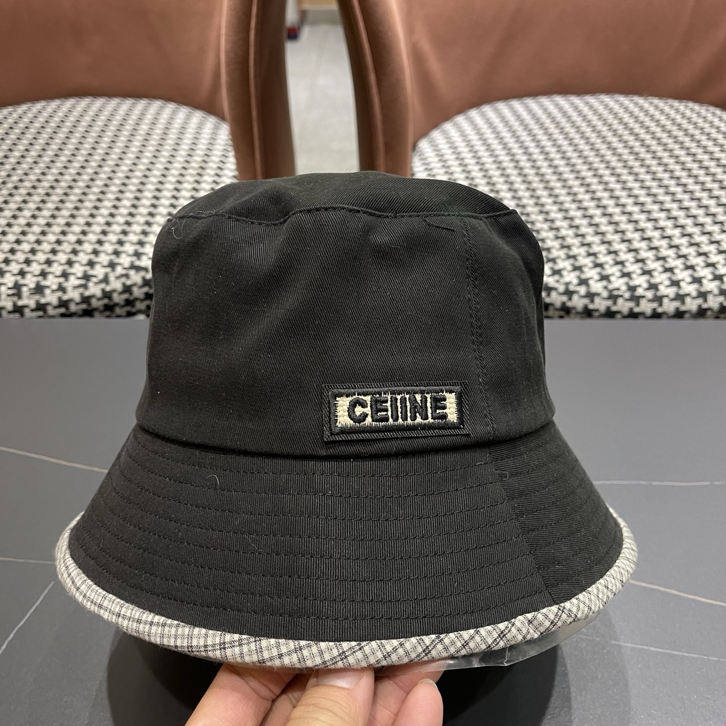 赛琳CELINE 新款渔夫帽，休闲大方，简约时尚，