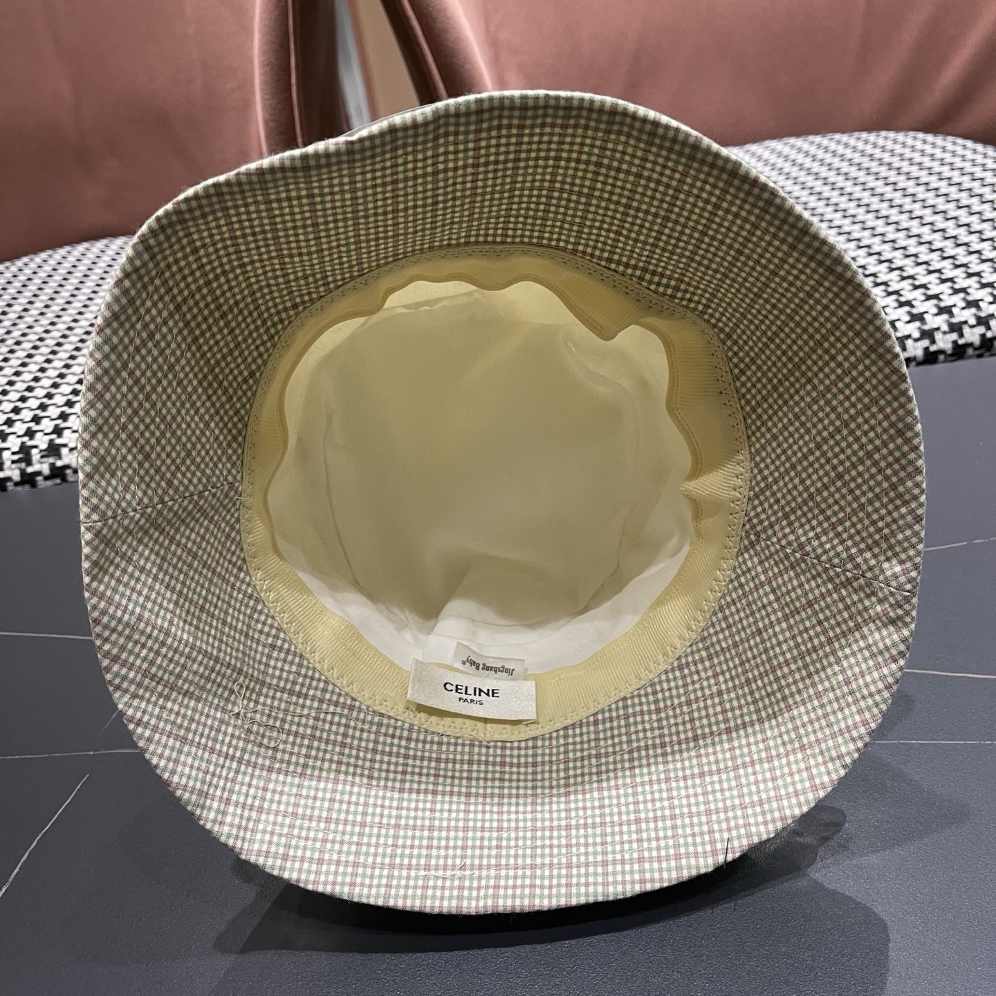 赛琳CELINE 新款渔夫帽，休闲大方，简约时尚，