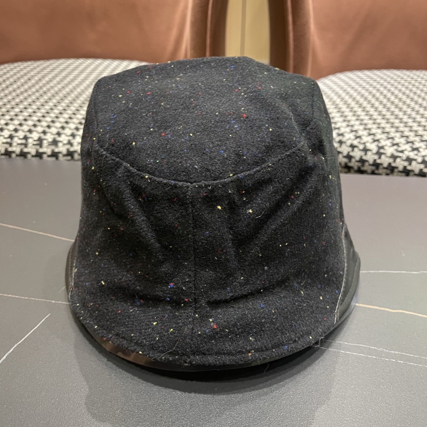 古奇GUCCI 秋新款渔夫帽， 工艺非常精美 高档大气上档次！低调奢华，方便携带！跑量