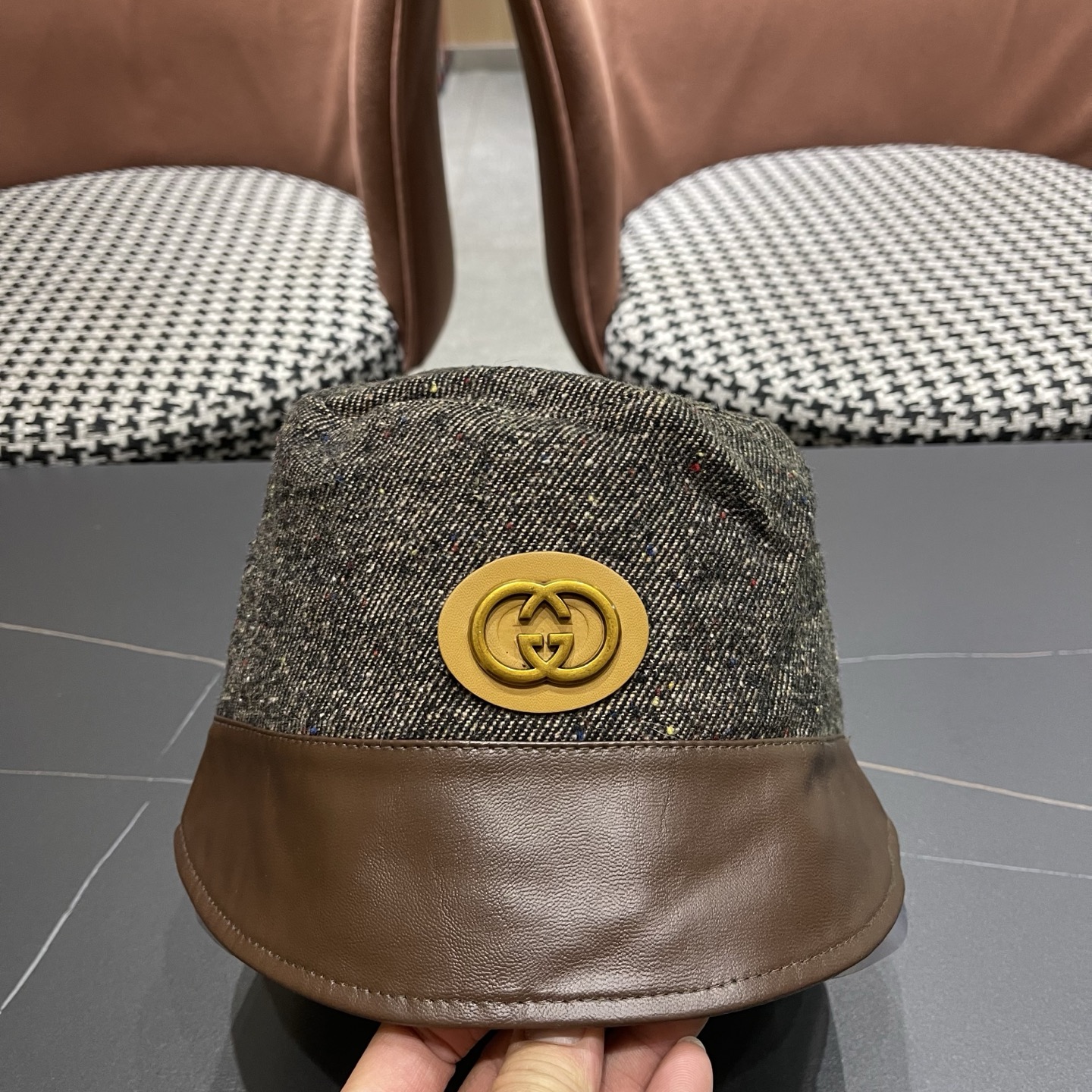 古奇GUCCI 秋新款渔夫帽， 工艺非常精美 高档大气上档次！低调奢华，方便携带！跑量