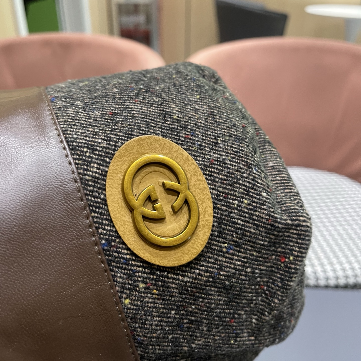 古奇GUCCI 秋新款渔夫帽， 工艺非常精美 高档大气上档次！低调奢华，方便携带！跑量