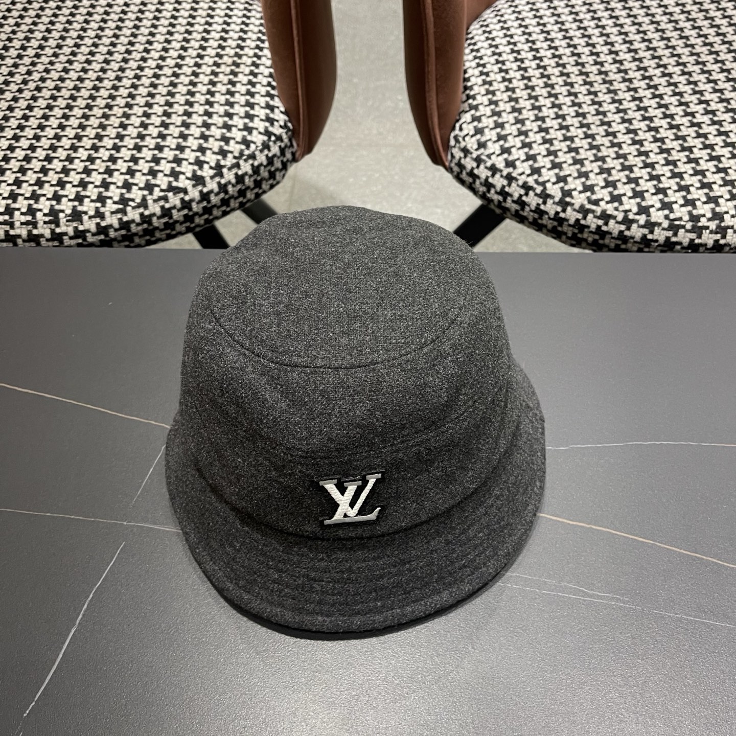 LV路易威登 早秋渔夫帽女防紫外线遮阳帽大头围太阳盆帽潮