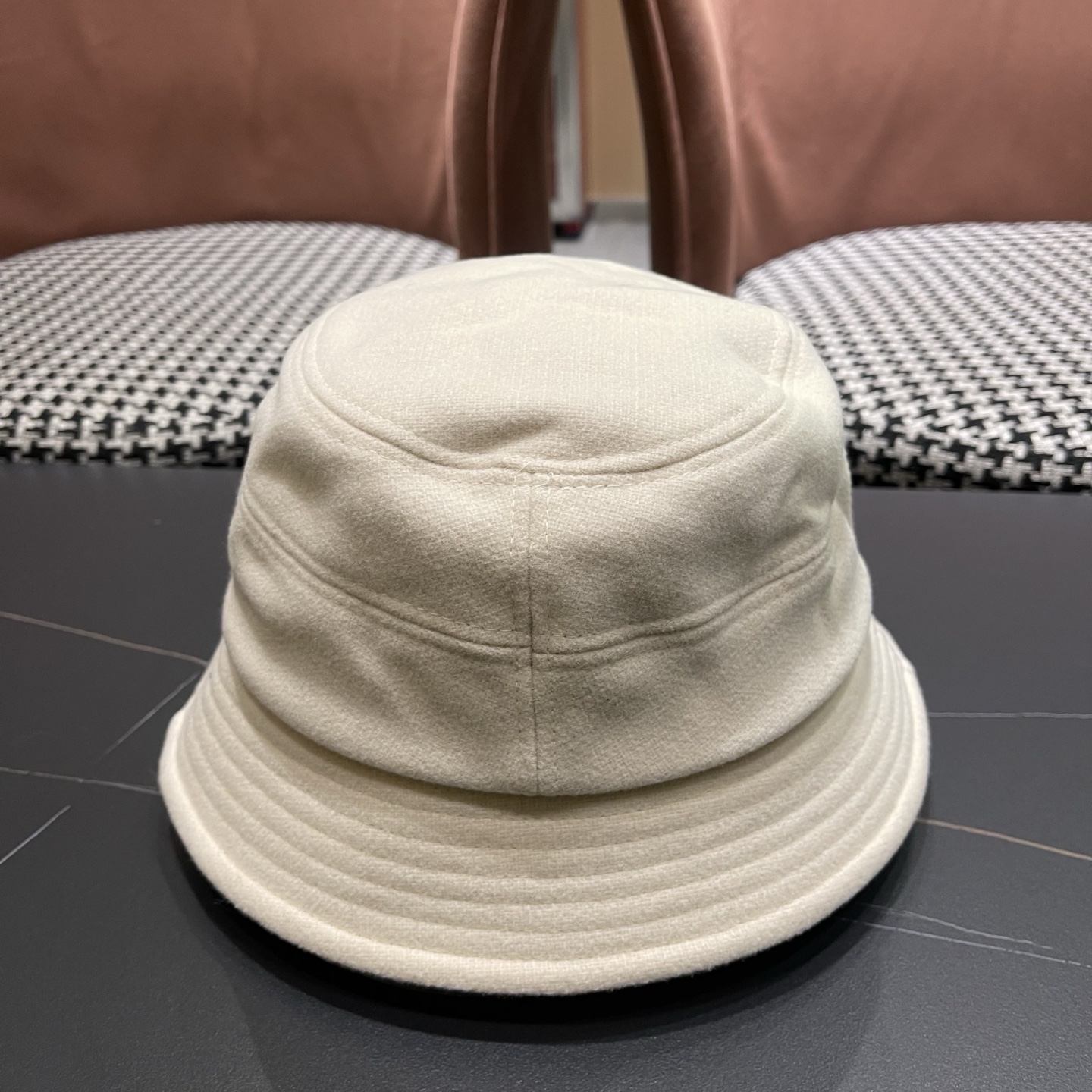 LV路易威登 早秋渔夫帽女防紫外线遮阳帽大头围太阳盆帽潮