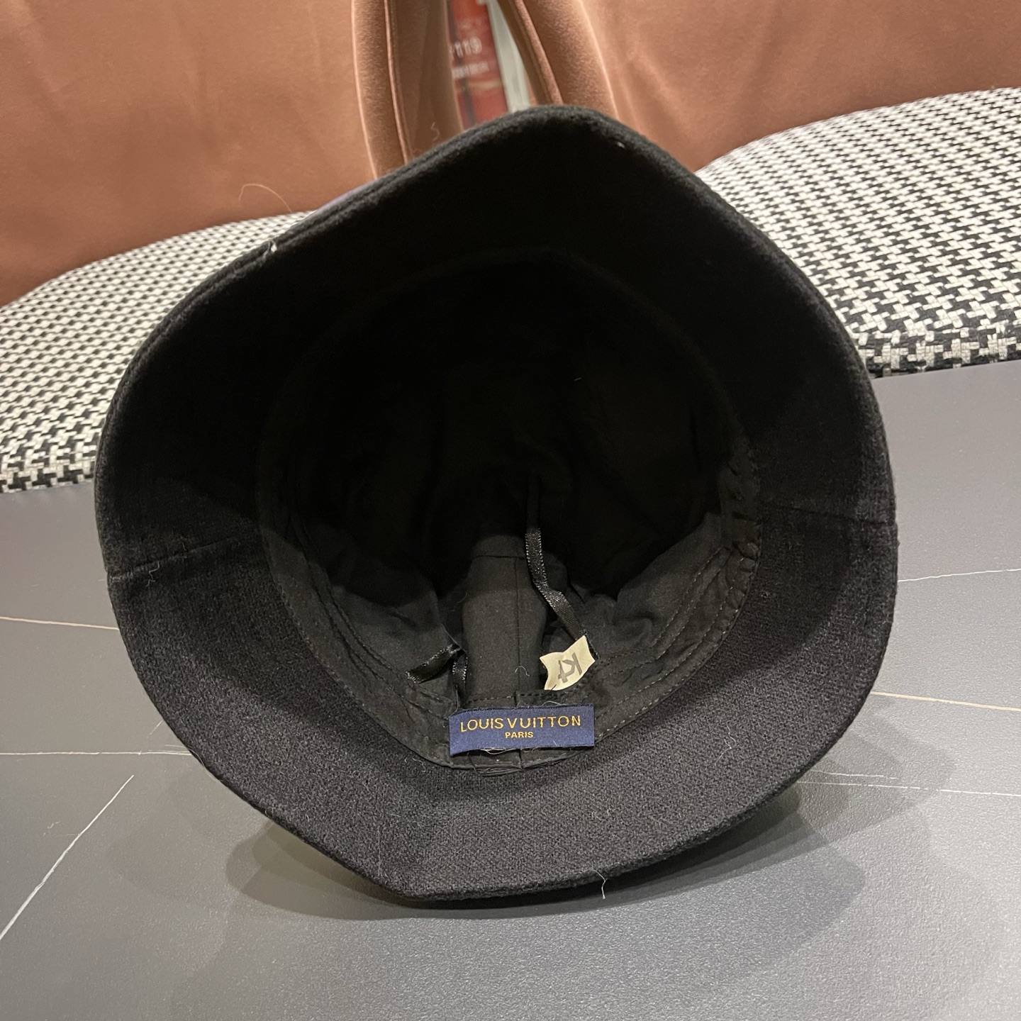 LV路易威登 早秋渔夫帽女防紫外线遮阳帽大头围太阳盆帽潮