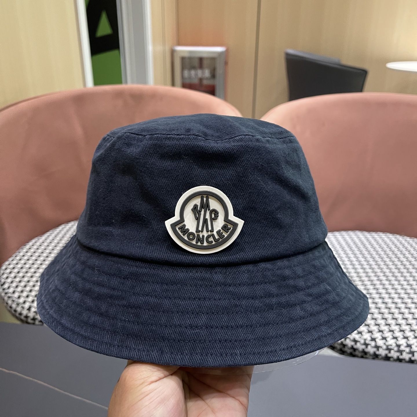 Moncler蒙口做旧复古洗水新款秋款渔夫帽，经典流行款，质量超赞，