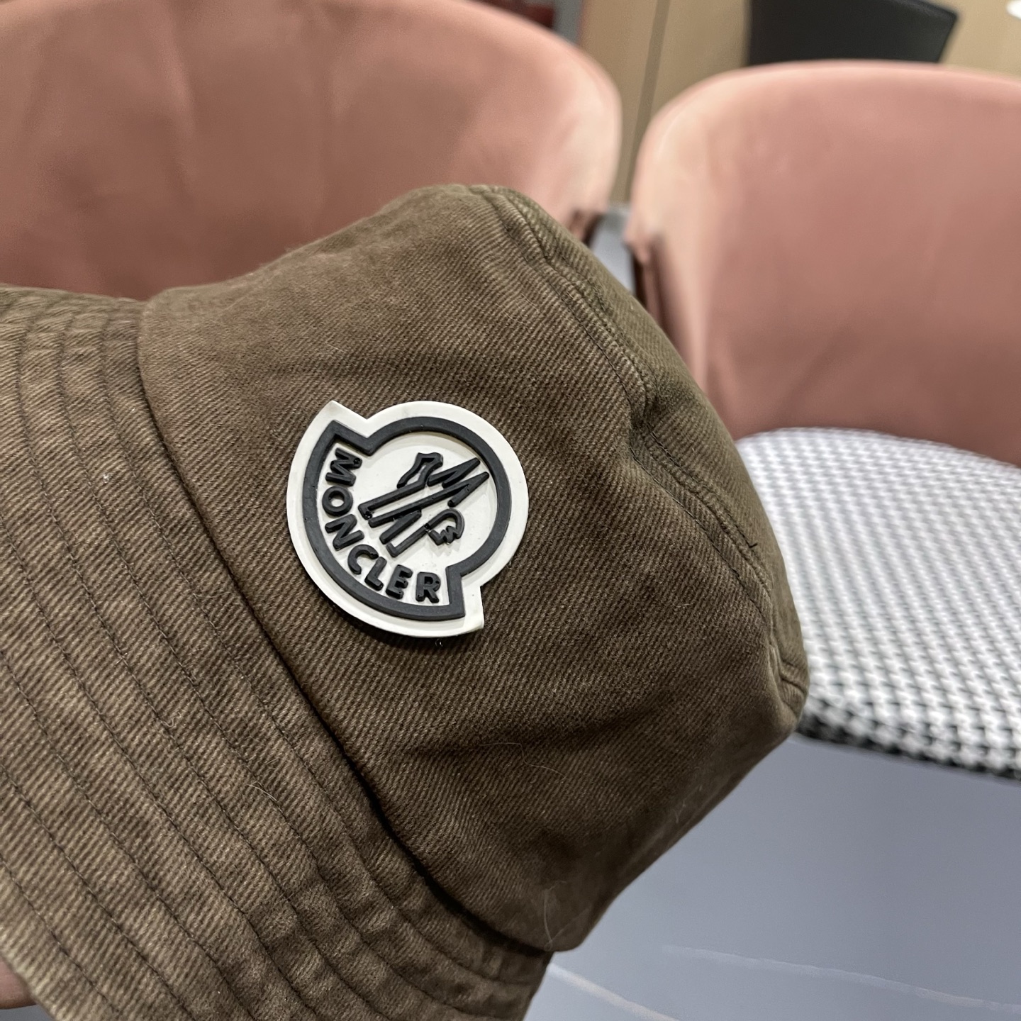 Moncler蒙口做旧复古洗水新款秋款渔夫帽，经典流行款，质量超赞，