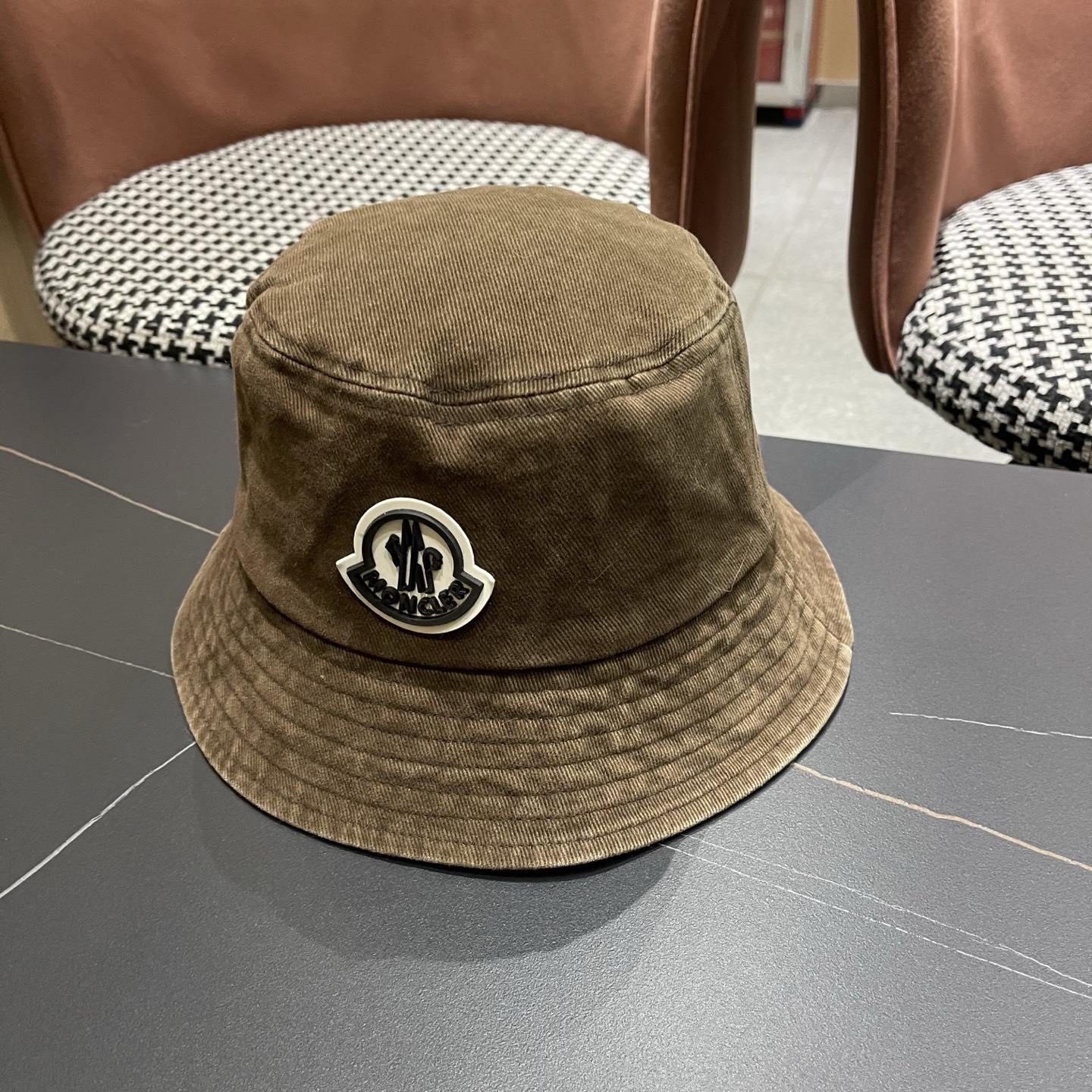 Moncler蒙口做旧复古洗水新款秋款渔夫帽，经典流行款，质量超赞，