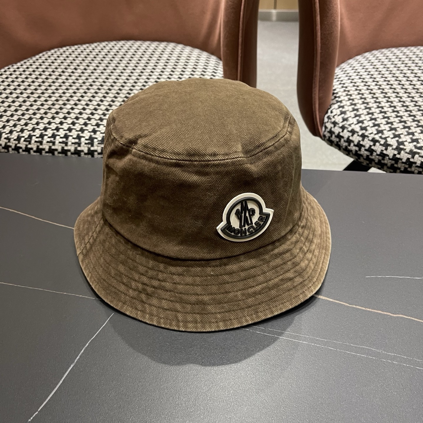 Moncler蒙口做旧复古洗水新款秋款渔夫帽，经典流行款，质量超赞，