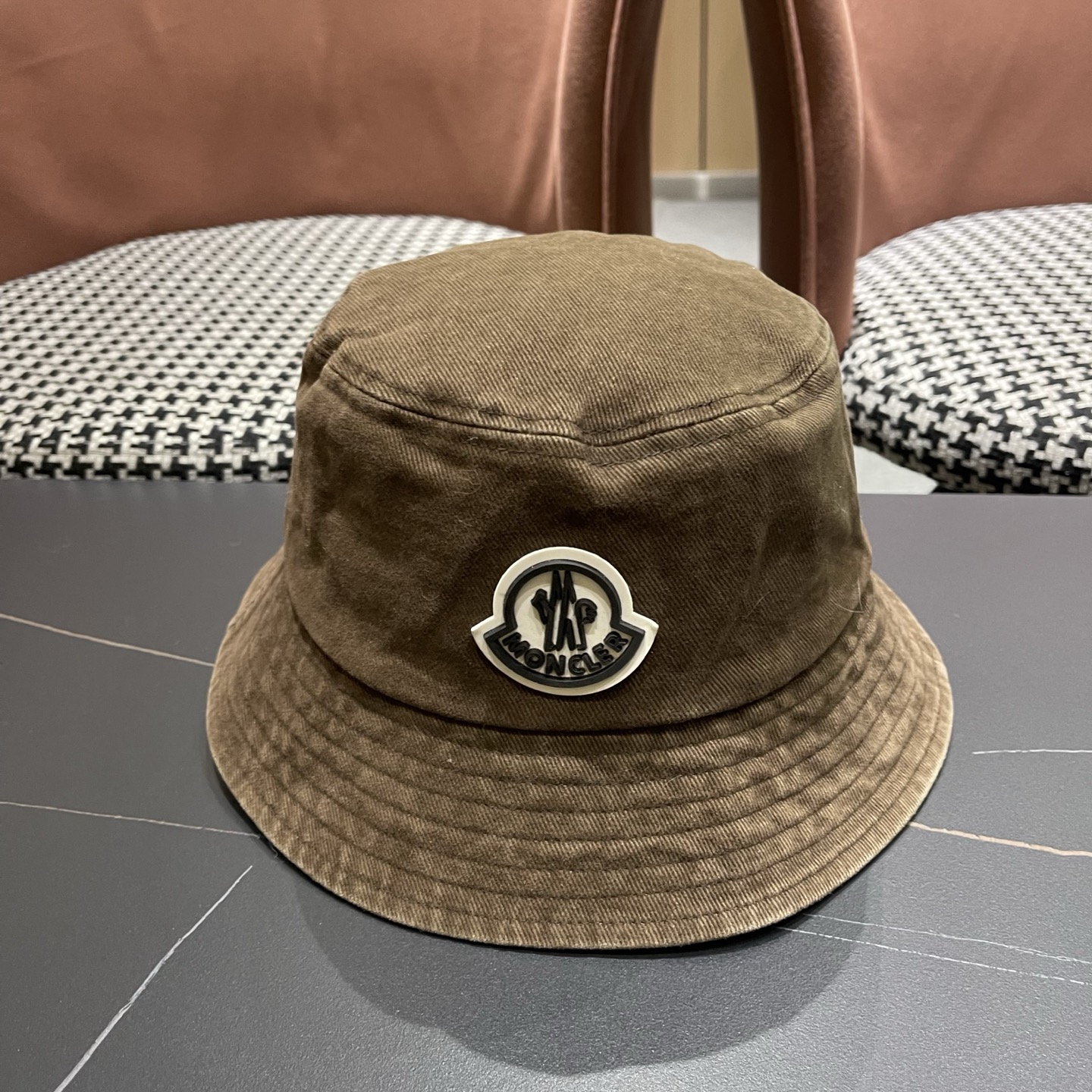 Moncler蒙口做旧复古洗水新款秋款渔夫帽，经典流行款，质量超赞，