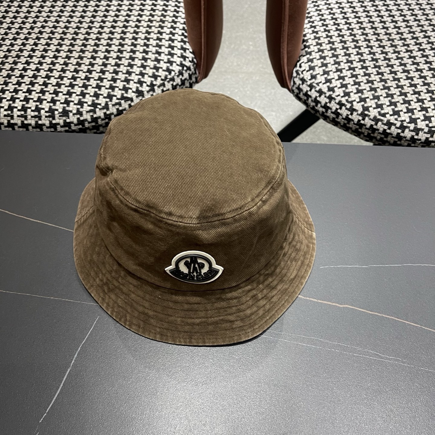 Moncler蒙口做旧复古洗水新款秋款渔夫帽，经典流行款，质量超赞，