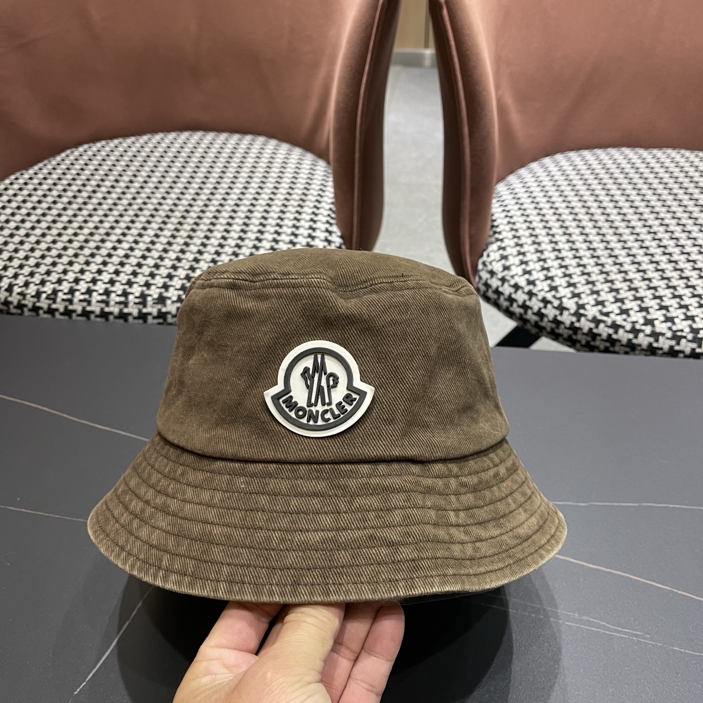 Moncler蒙口做旧复古洗水新款秋款渔夫帽，经典流行款，质量超赞，