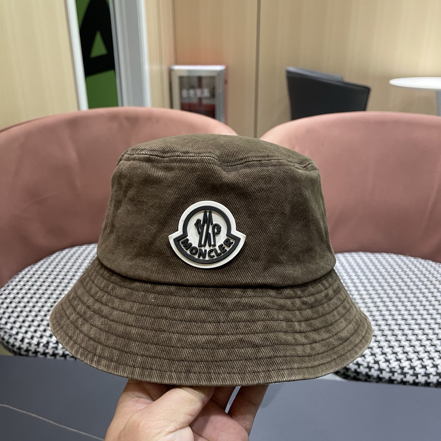 Moncler蒙口做旧复古洗水新款秋款渔夫帽，经典流行款，质量超赞，