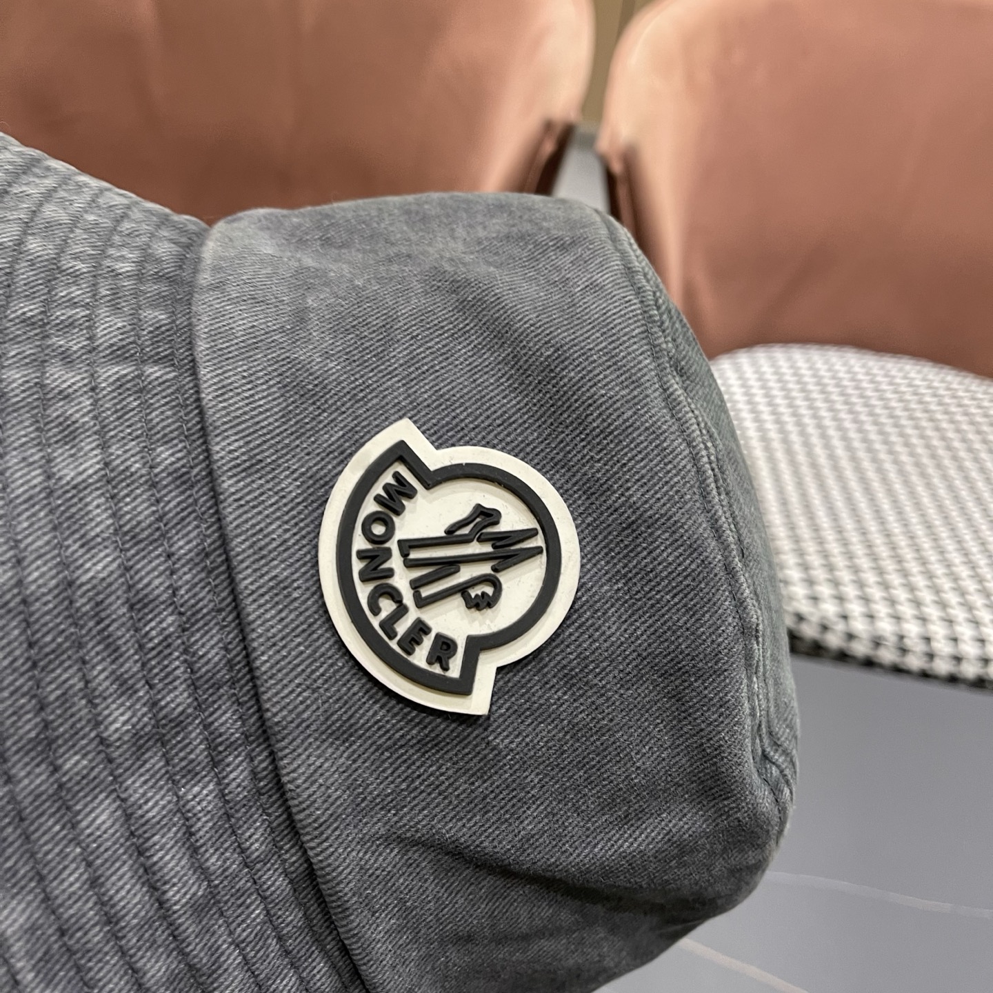 Moncler蒙口做旧复古洗水新款秋款渔夫帽，经典流行款，质量超赞，