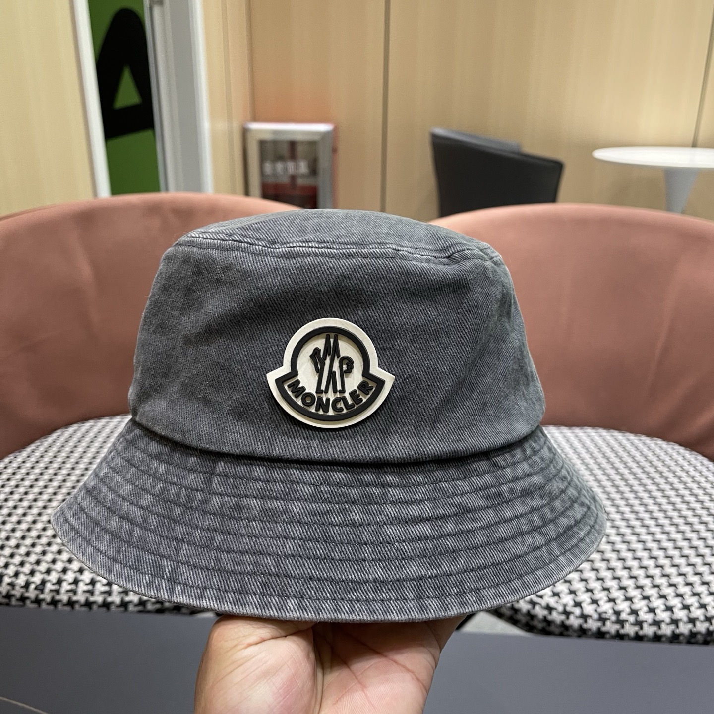 Moncler蒙口做旧复古洗水新款秋款渔夫帽，经典流行款，质量超赞，