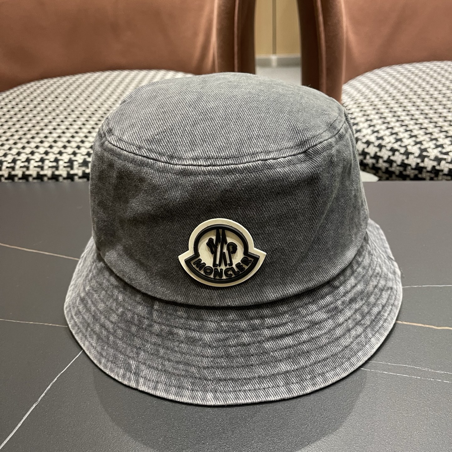 Moncler蒙口做旧复古洗水新款秋款渔夫帽，经典流行款，质量超赞，