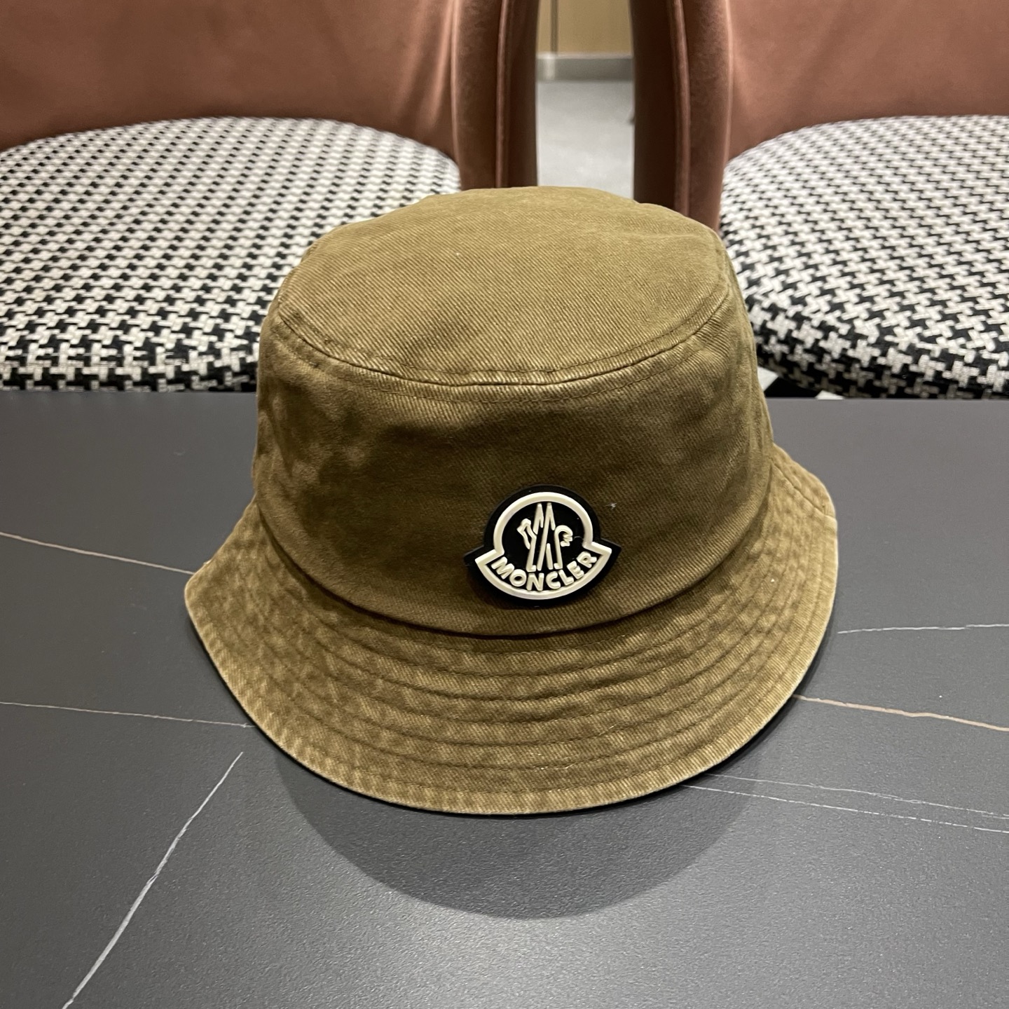Moncler蒙口做旧复古洗水新款秋款渔夫帽，经典流行款，质量超赞，