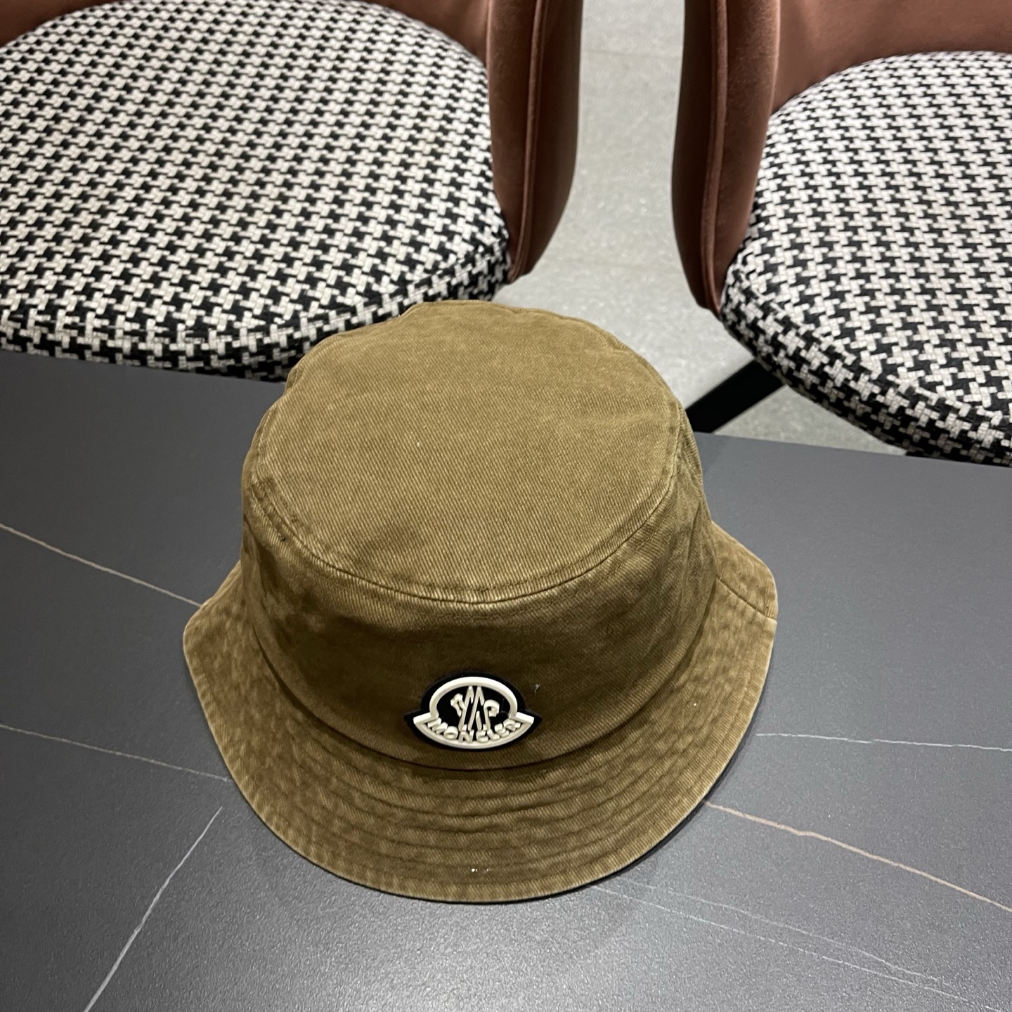 Moncler蒙口做旧复古洗水新款秋款渔夫帽，经典流行款，质量超赞，