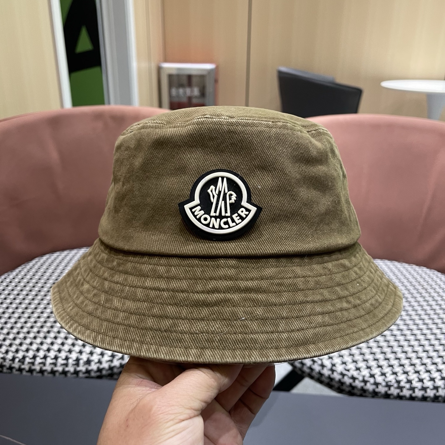 Moncler蒙口做旧复古洗水新款秋款渔夫帽，经典流行款，质量超赞，