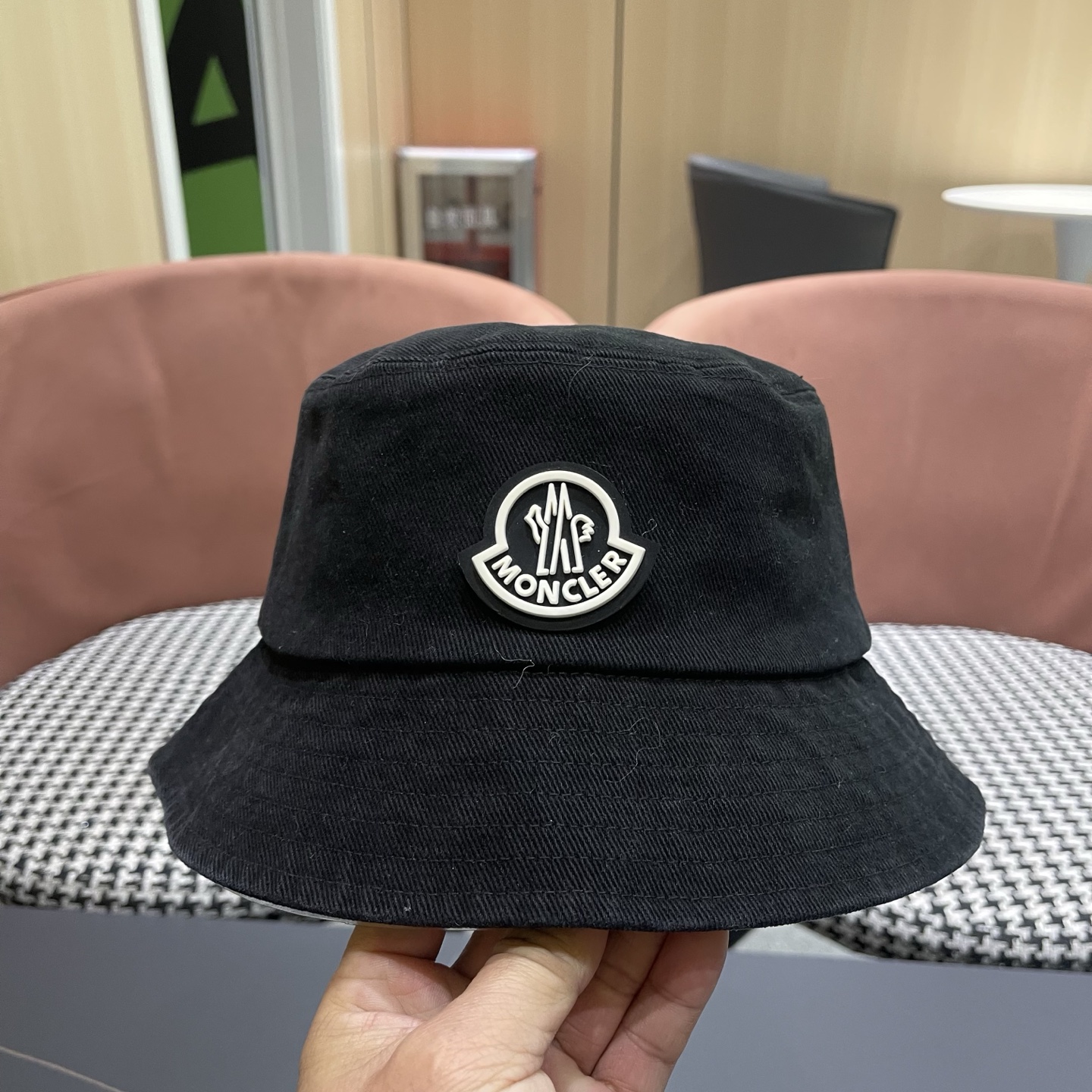 Moncler蒙口做旧复古洗水新款秋款渔夫帽，经典流行款，质量超赞，