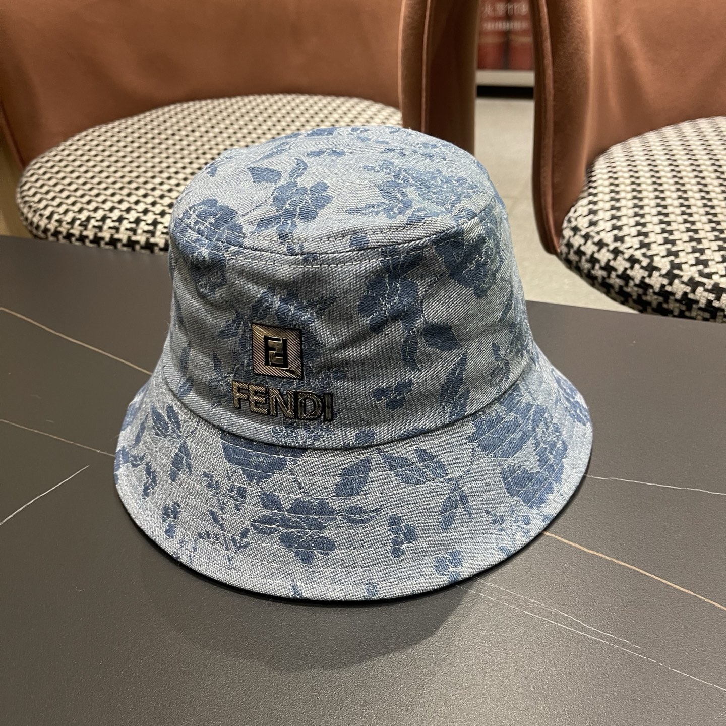 芬迪FENDI 新款日系小众时尚渔夫帽女夏天街头百搭防晒遮阳盆帽男显脸小