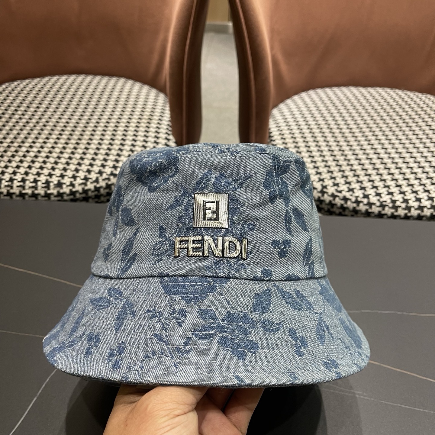 芬迪FENDI 新款日系小众时尚渔夫帽女夏天街头百搭防晒遮阳盆帽男显脸小