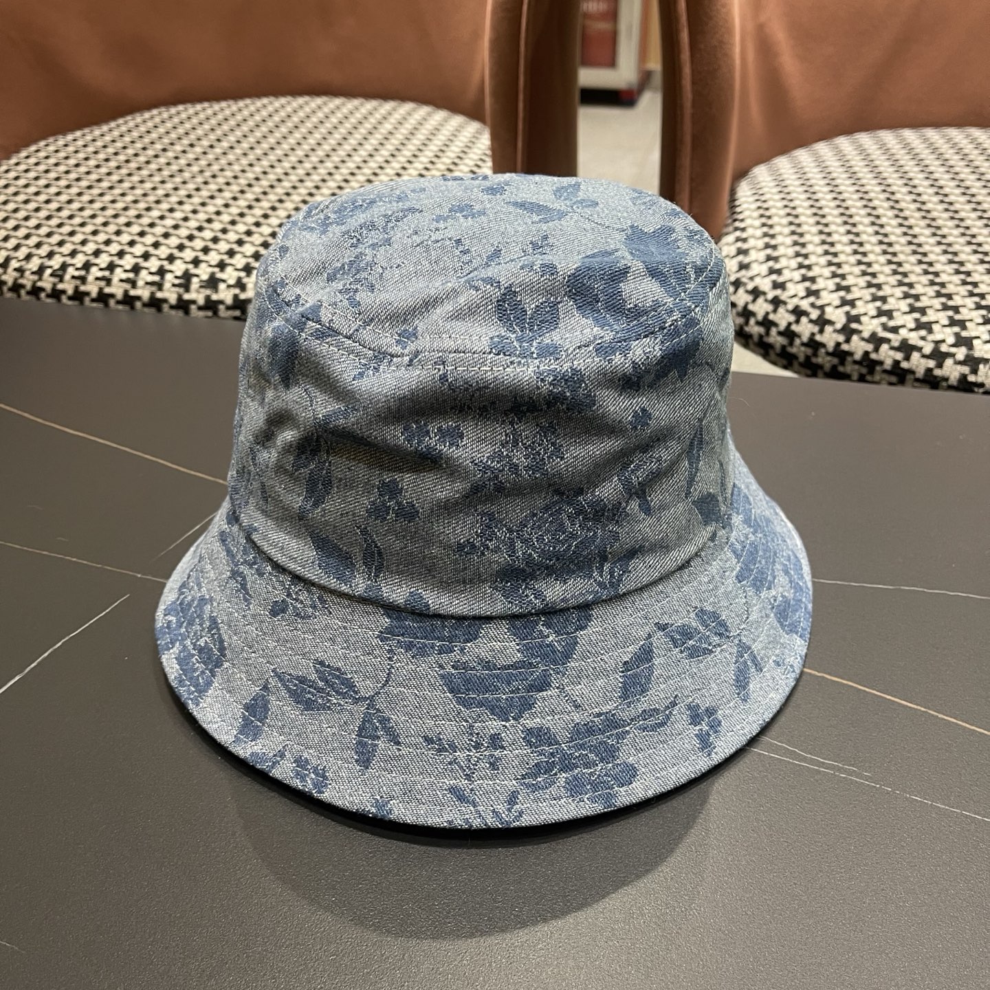 芬迪FENDI 新款日系小众时尚渔夫帽女夏天街头百搭防晒遮阳盆帽男显脸小