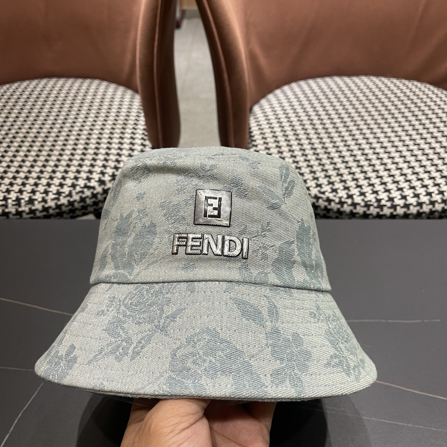 芬迪FENDI 新款日系小众时尚渔夫帽女夏天街头百搭防晒遮阳盆帽男显脸小