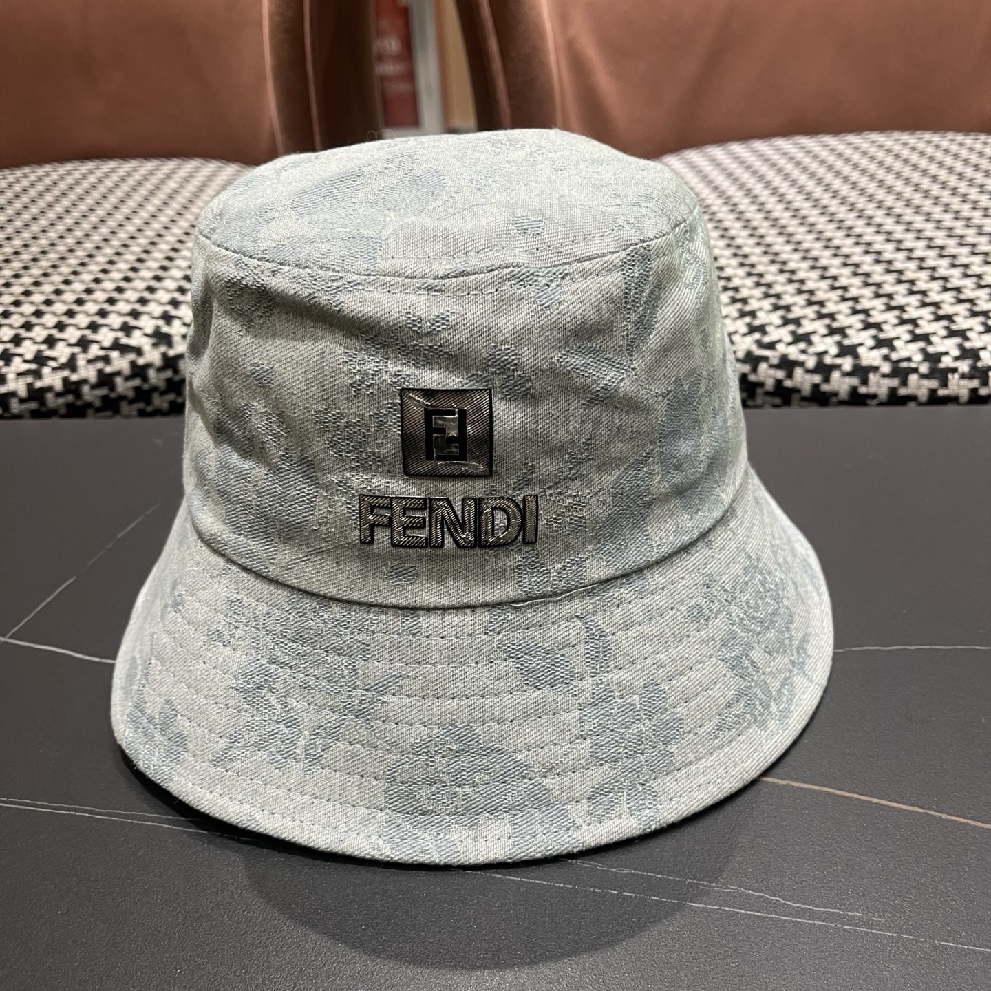 芬迪FENDI 新款日系小众时尚渔夫帽女夏天街头百搭防晒遮阳盆帽男显脸小