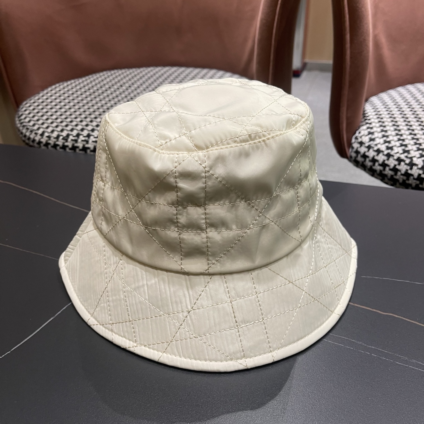 原单品质【迪奥DIOR】官网同步上线 韩版新款英式运动款重工定制款1:1原单品质 男女通用渔夫原版质量专