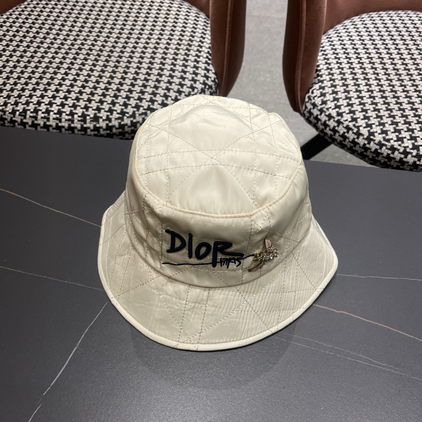 原单品质【迪奥DIOR】官网同步上线 韩版新款英式运动款重工定制款1:1原单品质 男女通用渔夫原版质量专