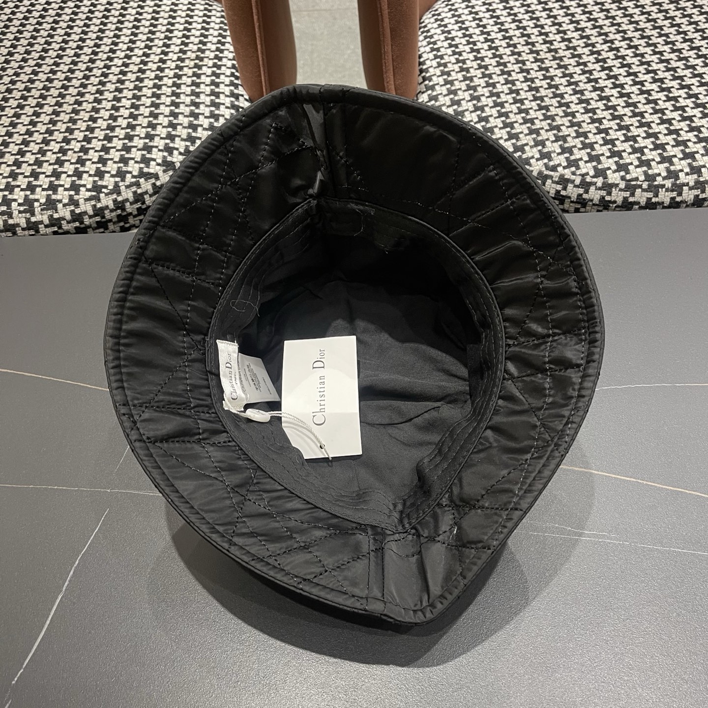 原单品质【迪奥DIOR】官网同步上线 韩版新款英式运动款重工定制款1:1原单品质 男女通用渔夫原版质量专