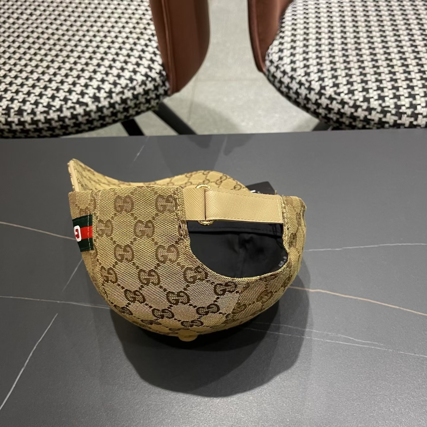 Gucci(古奇)新款原单棒球帽， 北面刺绣！专柜1:1，进口帆布+代购热门，男女可用百搭款，质量超赞！