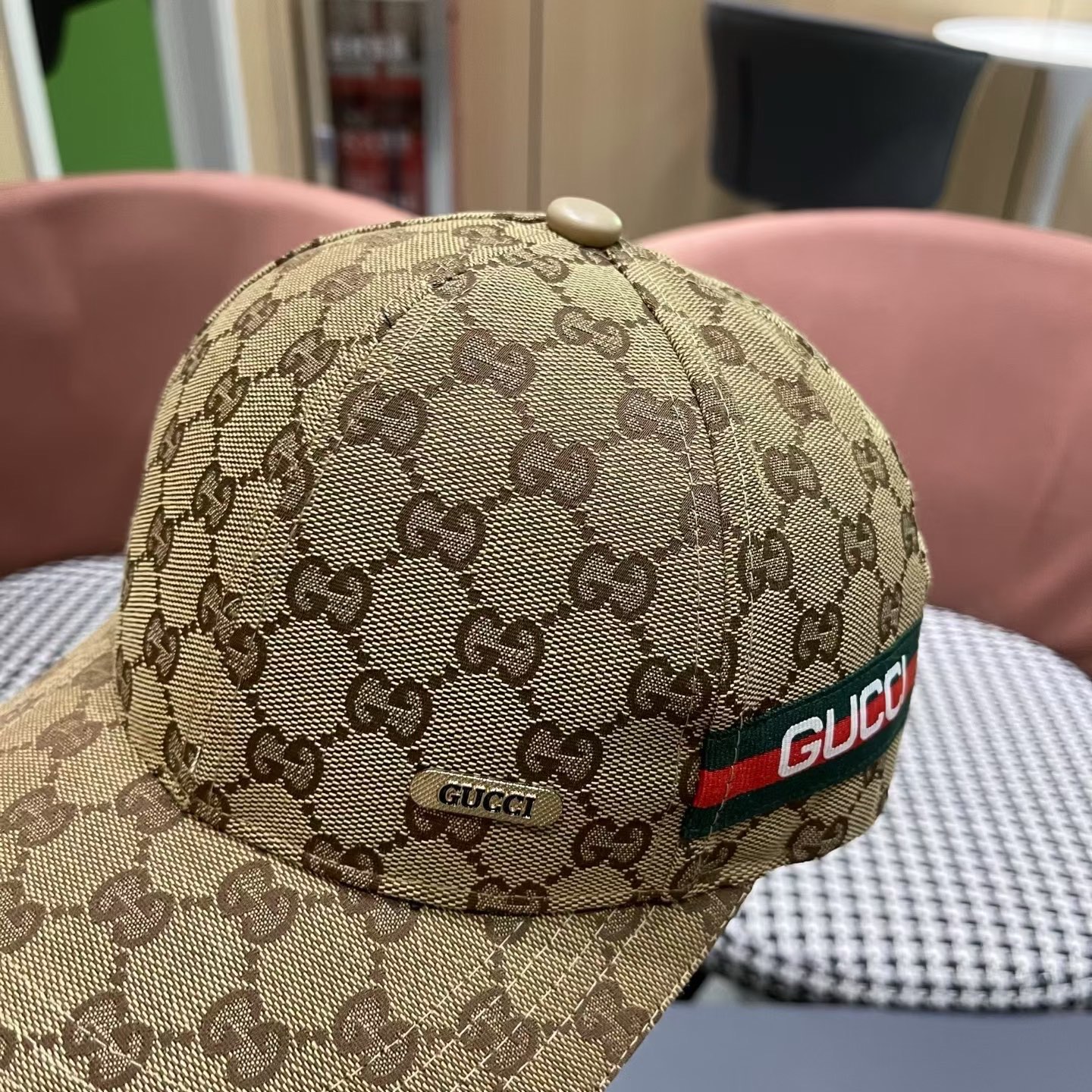 Gucci(古奇)新款原单棒球帽， 北面刺绣！专柜1:1，进口帆布+代购热门，男女可用百搭款，质量超赞！