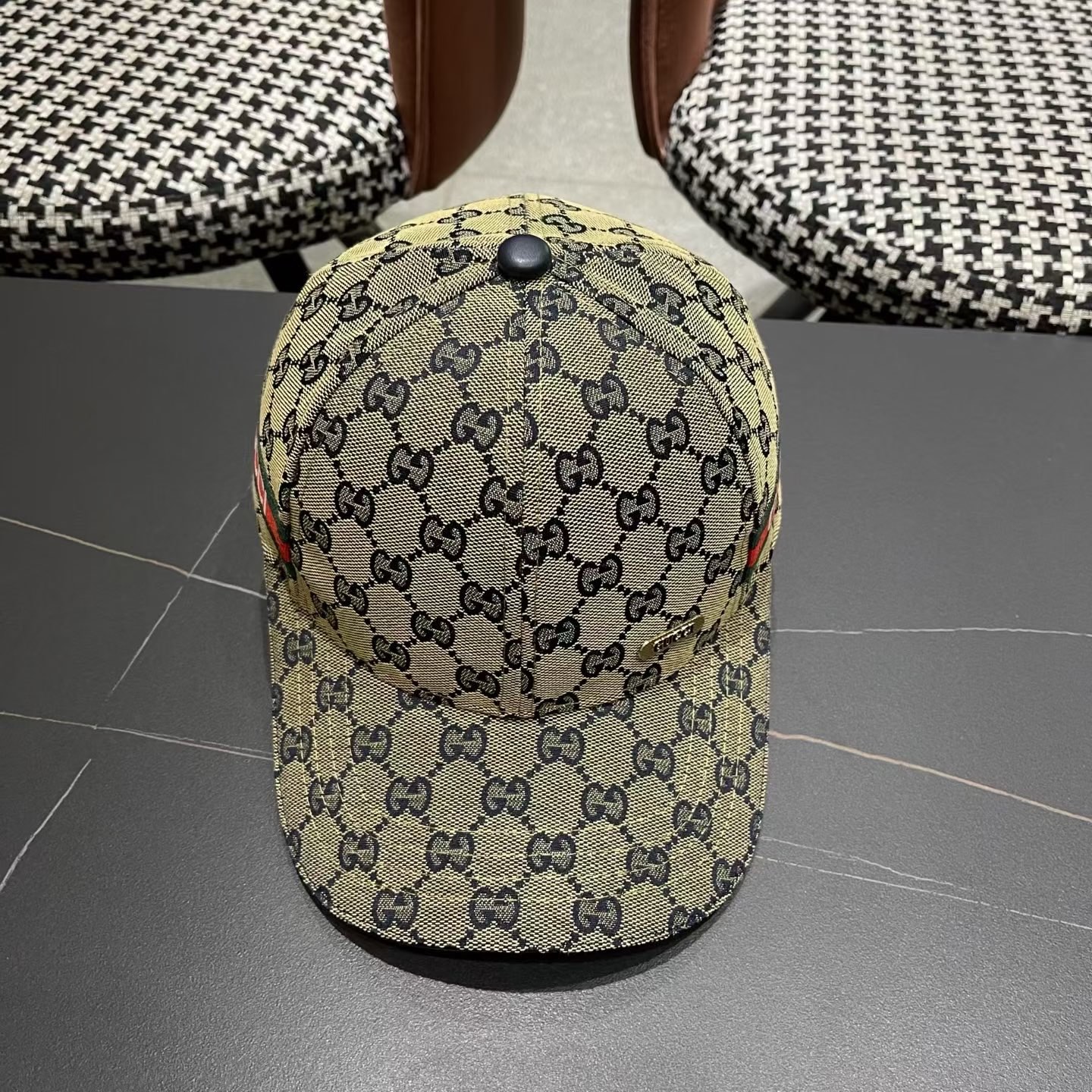 Gucci(古奇)新款原单棒球帽， 北面刺绣！专柜1:1，进口帆布+代购热门，男女可用百搭款，质量超赞！