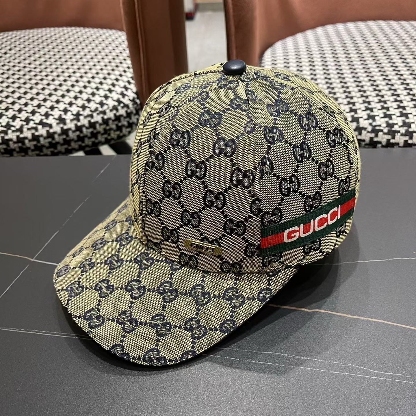 Gucci(古奇)新款原单棒球帽， 北面刺绣！专柜1:1，进口帆布+代购热门，男女可用百搭款，质量超赞！