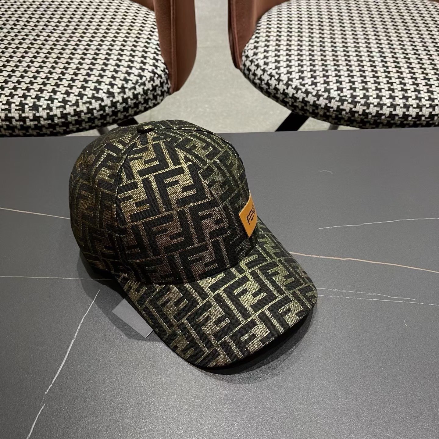NO:764937,FENDI Fendi series baseball caps, classic FF second-hand items, temperamental wear items, quality bar hats, straw hats, fisherman hats, baseball caps, hats, fendi, fendi, espadrilles, hats19860909FENDI芬迪 系列棒球帽 经典FF中古单品,气质穿搭单品,质量杠杠帽子草帽渔夫帽棒球帽,帽子,fendi,fendi,espadrilles,hats,hat
