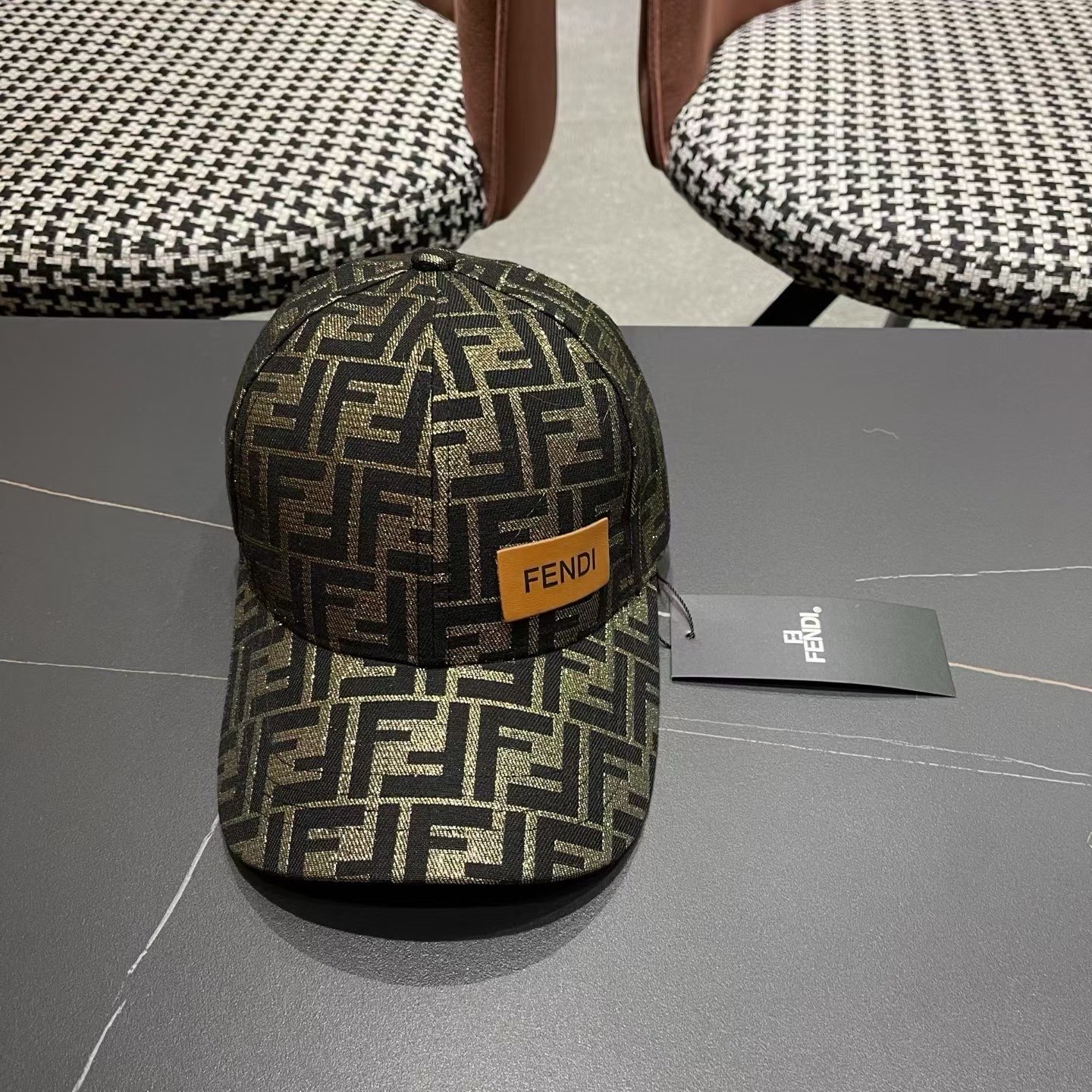 FENDI芬迪 系列棒球帽🧢 经典FF中古单品，气质穿搭单品，质量杠杠