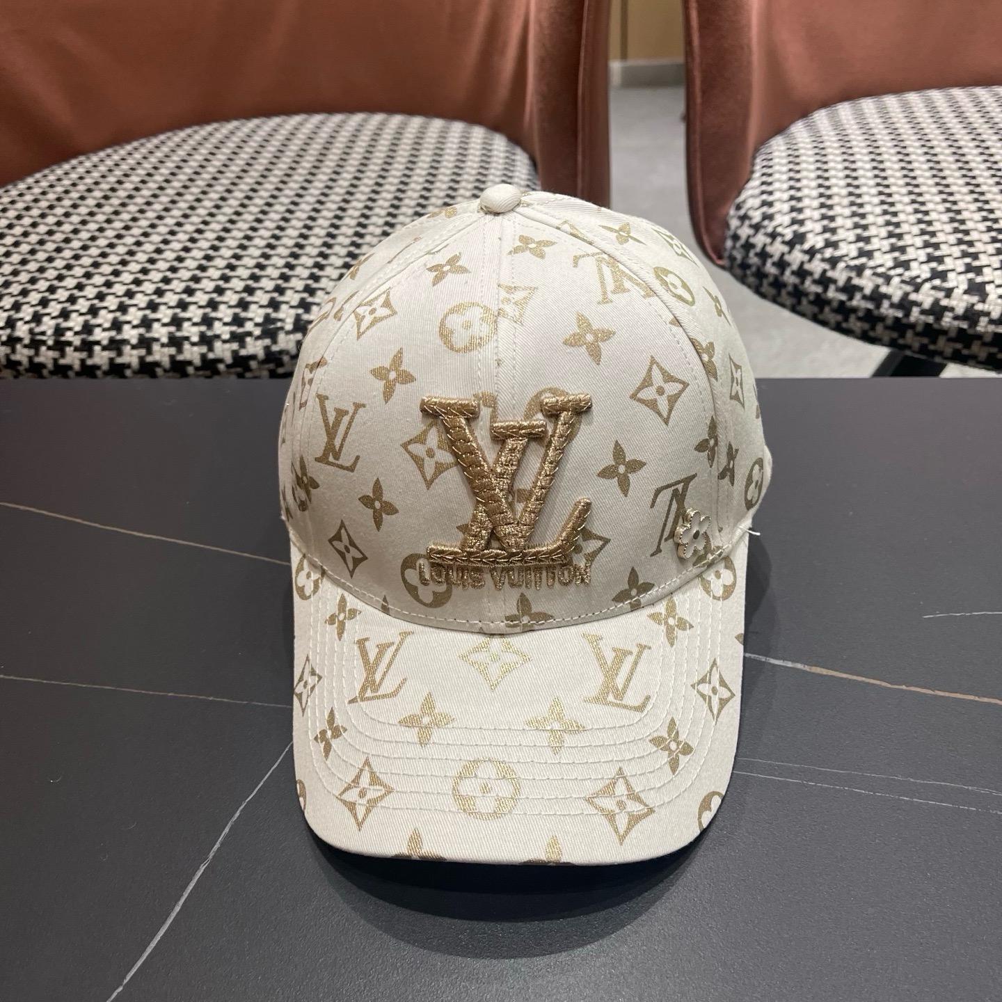 🧢LV路易威登🧢 官网高版出货，经典棒球帽，非常经典的经典，流行的复古美，四季可用，出门必备，非常显脸小