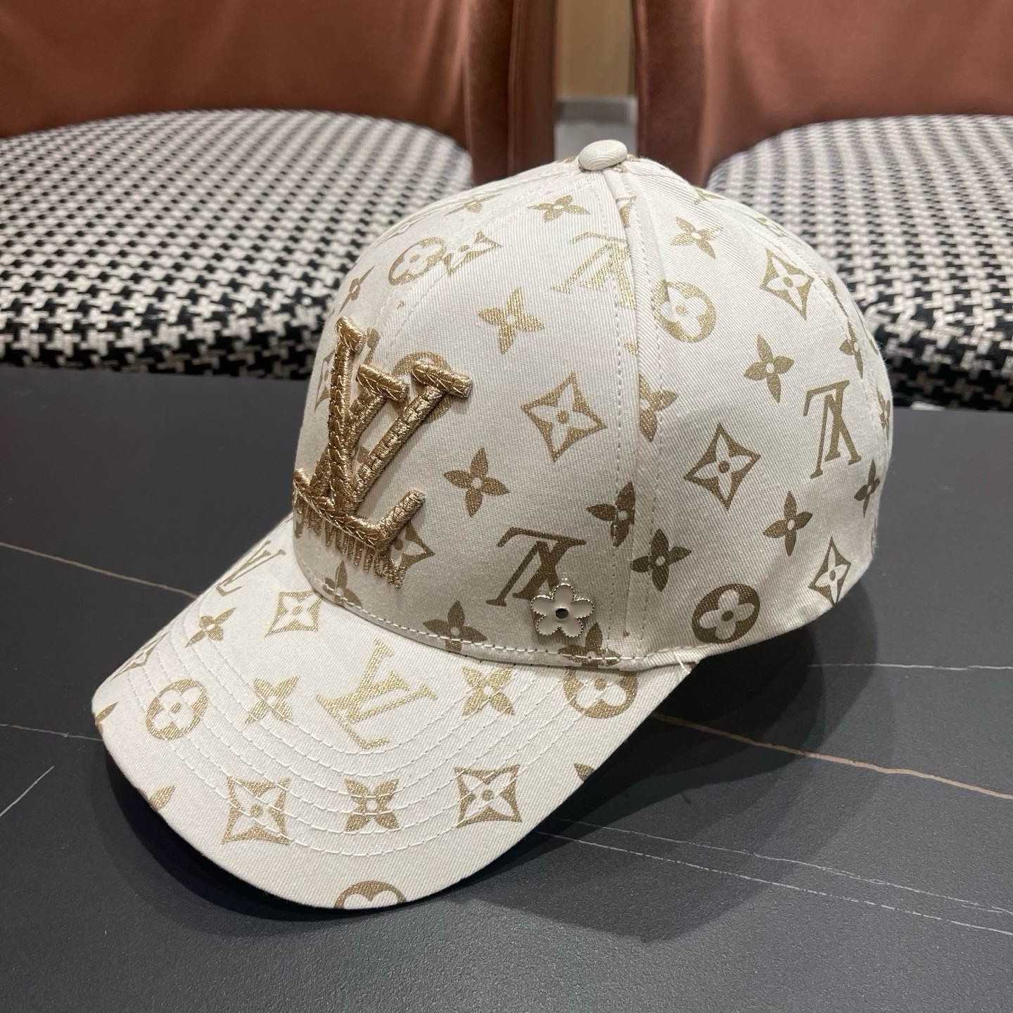 🧢LV路易威登🧢 官网高版出货，经典棒球帽，非常经典的经典，流行的复古美，四季可用，出门必备，非常显脸小