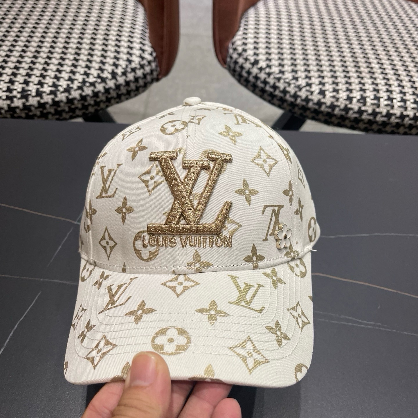 🧢LV路易威登🧢 官网高版出货，经典棒球帽，非常经典的经典，流行的复古美，四季可用，出门必备，非常显脸小