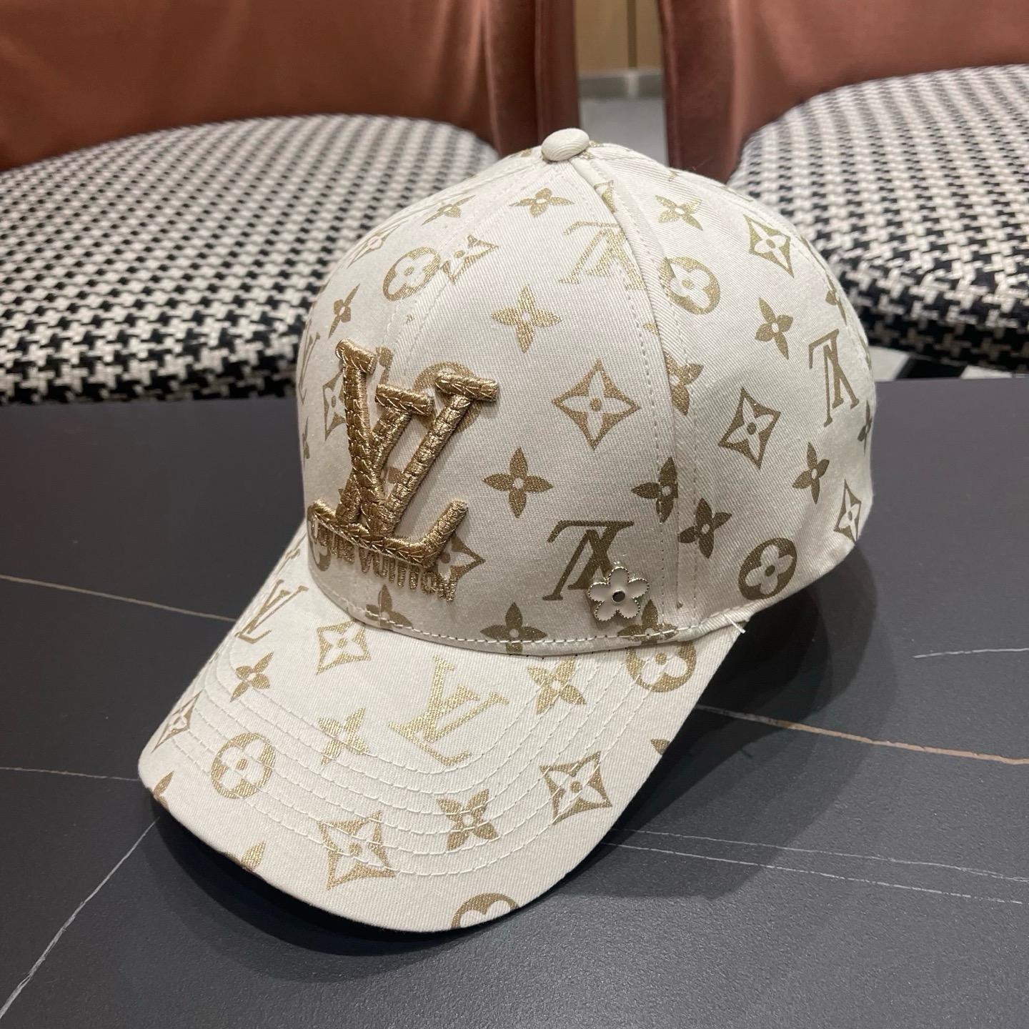 🧢LV路易威登🧢 官网高版出货，经典棒球帽，非常经典的经典，流行的复古美，四季可用，出门必备，非常显脸小