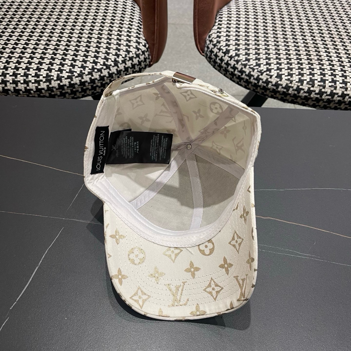 🧢LV路易威登🧢 官网高版出货，经典棒球帽，非常经典的经典，流行的复古美，四季可用，出门必备，非常显脸小